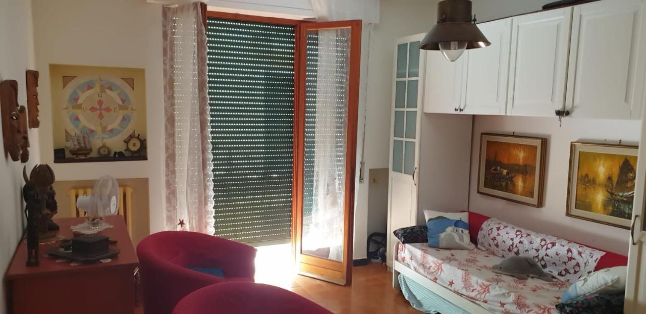 شقة Piccolo Attico Sul Mare مونيلّي المظهر الخارجي الصورة
