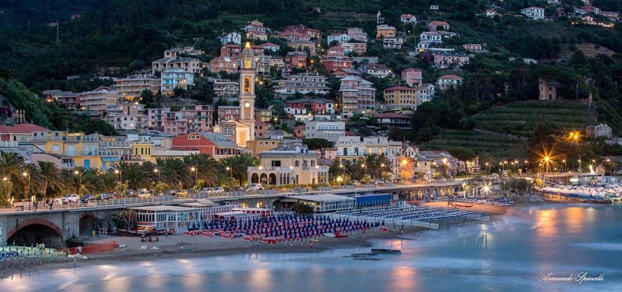 شقة Piccolo Attico Sul Mare مونيلّي المظهر الخارجي الصورة